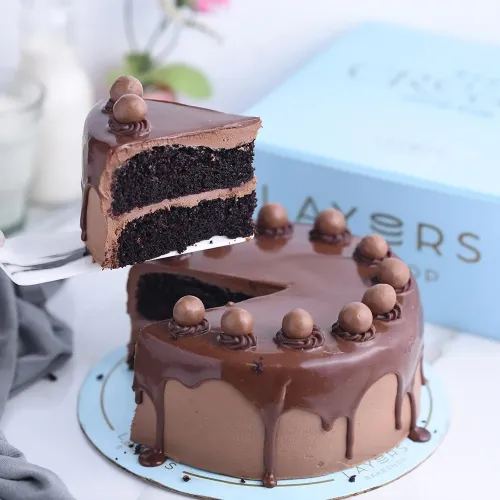 2.5lbs Malteser Cake Cake from Layers